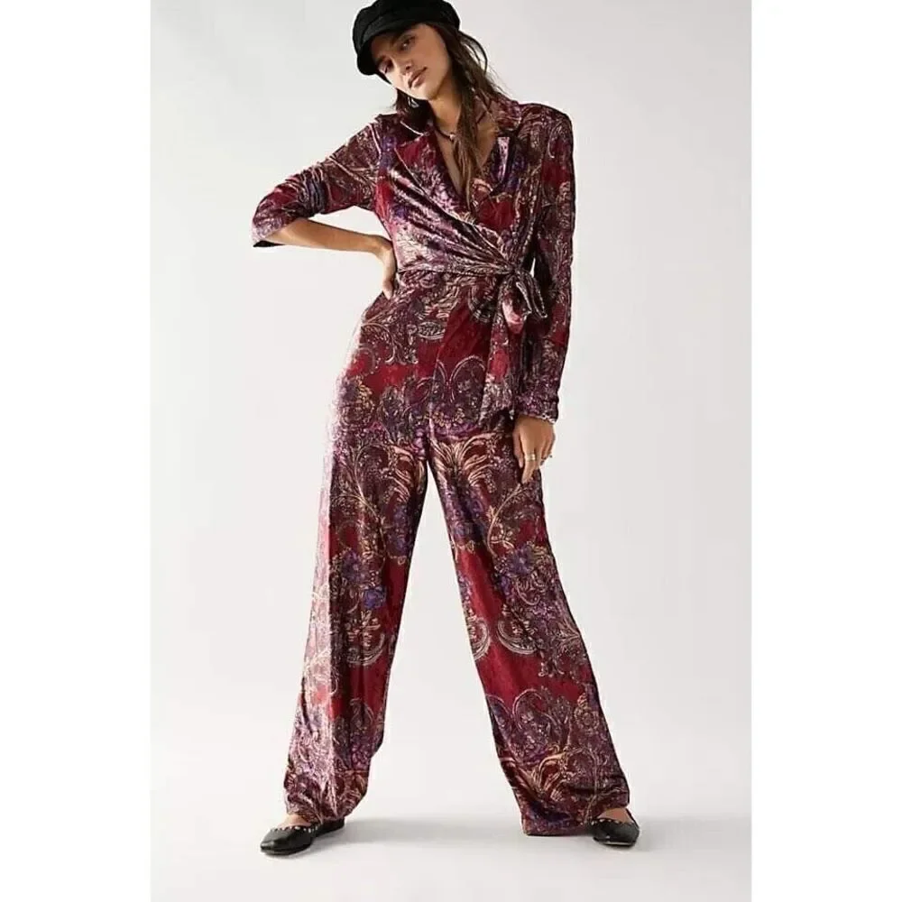 Delphine Jumpsuit Size small res Velvet Paisley Printed